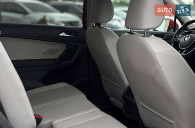 Внедорожник / Кроссовер Volkswagen Tiguan 2019 в 