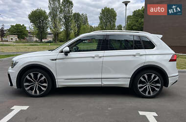 Позашляховик / Кросовер Volkswagen Tiguan 2017 в 
