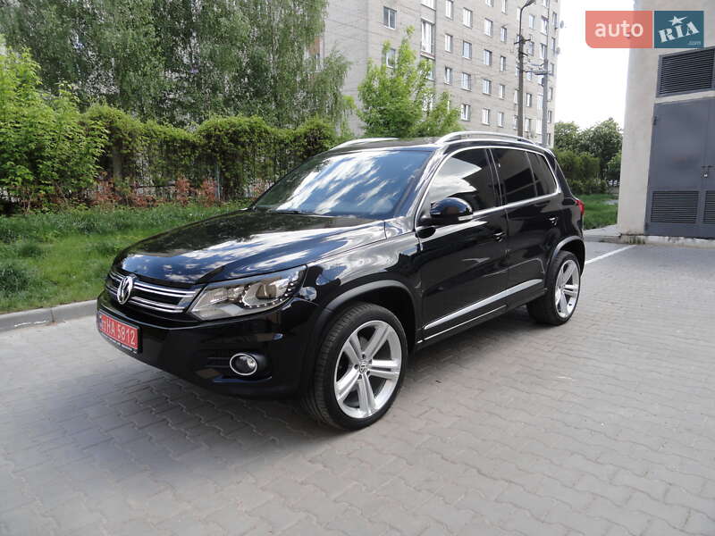 Внедорожник / Кроссовер Volkswagen Tiguan 2015 в 