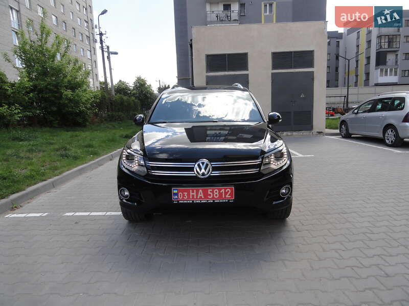 Внедорожник / Кроссовер Volkswagen Tiguan 2015 в Луцке