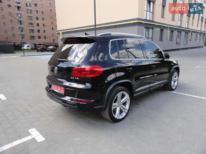 Внедорожник / Кроссовер Volkswagen Tiguan 2015 в Луцке