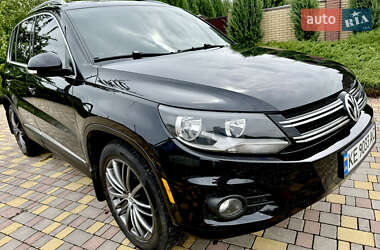 Позашляховик / Кросовер Volkswagen Tiguan 2014 в 