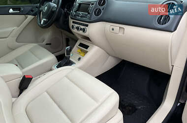 Позашляховик / Кросовер Volkswagen Tiguan 2014 в 