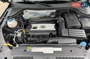 Позашляховик / Кросовер Volkswagen Tiguan 2014 в 