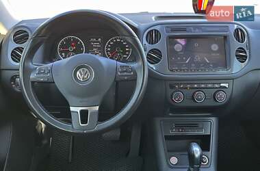 Позашляховик / Кросовер Volkswagen Tiguan 2015 в 