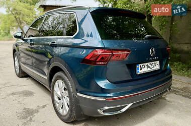 Внедорожник / Кроссовер Volkswagen Tiguan 2021 в 