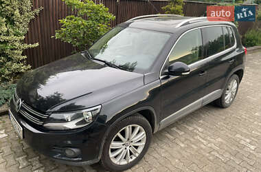 Внедорожник / Кроссовер Volkswagen Tiguan 2013 в 