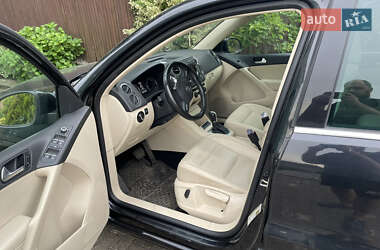 Внедорожник / Кроссовер Volkswagen Tiguan 2013 в 