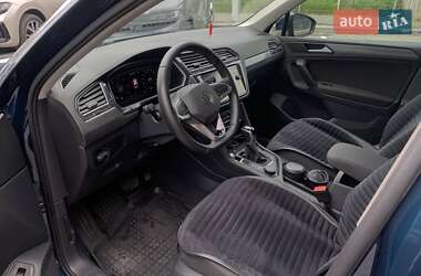 Внедорожник / Кроссовер Volkswagen Tiguan 2022 в 