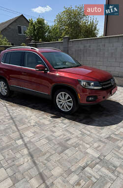 Внедорожник / Кроссовер Volkswagen Tiguan 2014 в Ровно