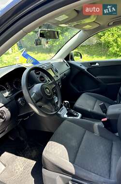 Позашляховик / Кросовер Volkswagen Tiguan 2011 в 