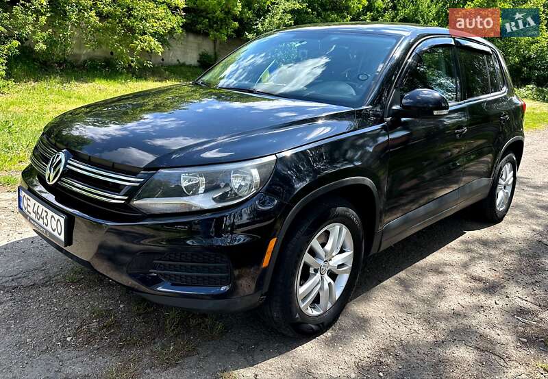 Позашляховик / Кросовер Volkswagen Tiguan 2011 в 