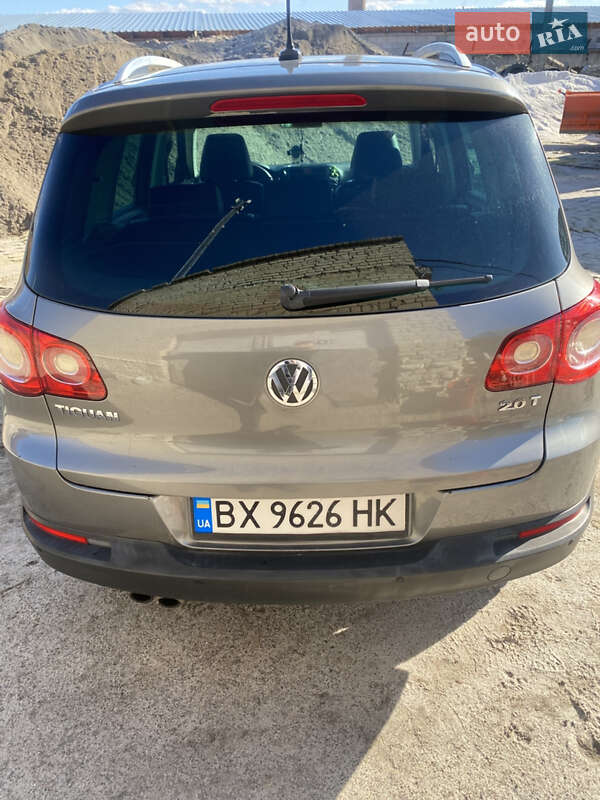 Позашляховик / Кросовер Volkswagen Tiguan 2010 в Ярмолинцях