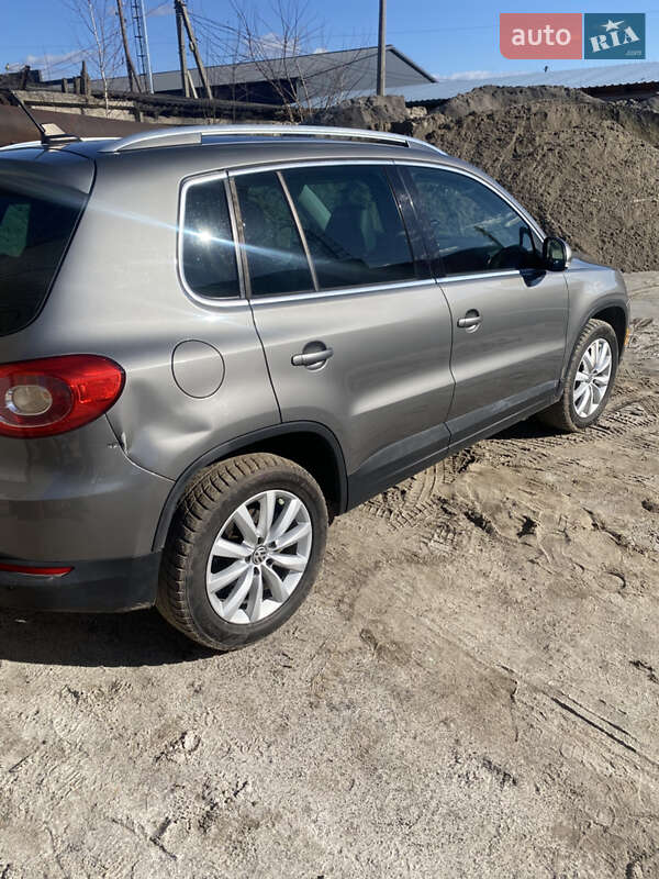 Позашляховик / Кросовер Volkswagen Tiguan 2010 в Ярмолинцях