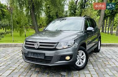 Внедорожник / Кроссовер Volkswagen Tiguan 2016 в Киеве