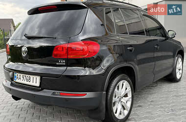 Позашляховик / Кросовер Volkswagen Tiguan 2012 в 