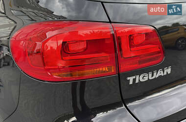 Позашляховик / Кросовер Volkswagen Tiguan 2012 в 