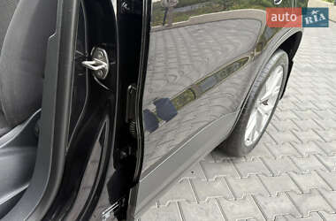 Позашляховик / Кросовер Volkswagen Tiguan 2012 в 