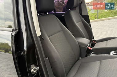 Позашляховик / Кросовер Volkswagen Tiguan 2012 в 