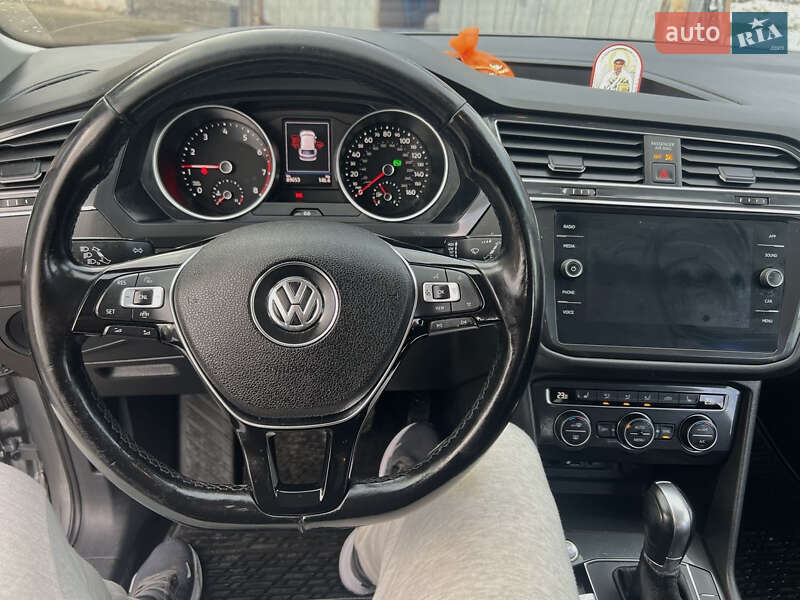 Внедорожник / Кроссовер Volkswagen Tiguan 2019 в Ивано-Франковске