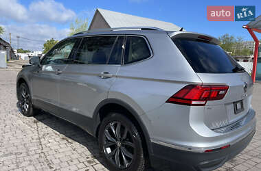 Внедорожник / Кроссовер Volkswagen Tiguan 2022 в 