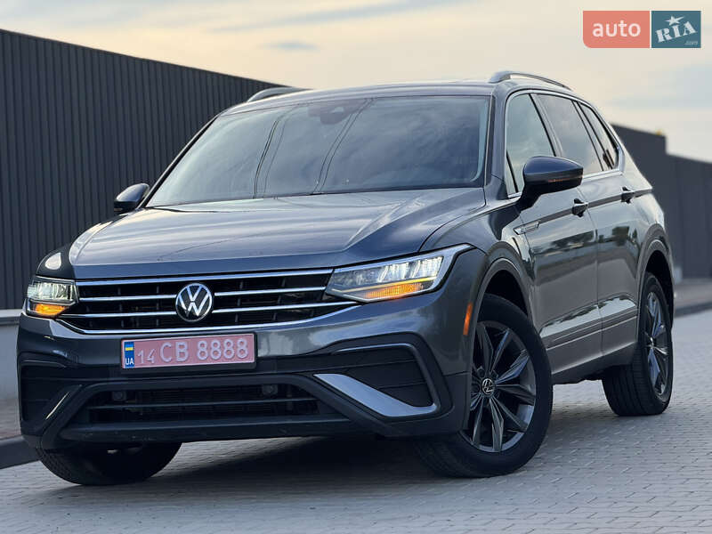 Позашляховик / Кросовер Volkswagen Tiguan 2022 в 
