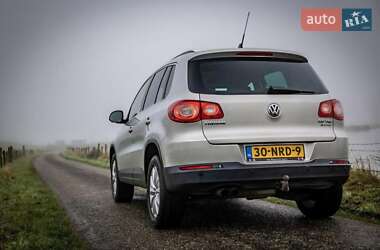 Позашляховик / Кросовер Volkswagen Tiguan 2010 в 