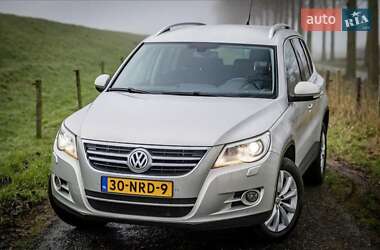 Позашляховик / Кросовер Volkswagen Tiguan 2010 в 