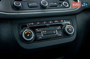 Позашляховик / Кросовер Volkswagen Tiguan 2010 в 