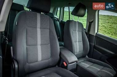 Позашляховик / Кросовер Volkswagen Tiguan 2010 в 