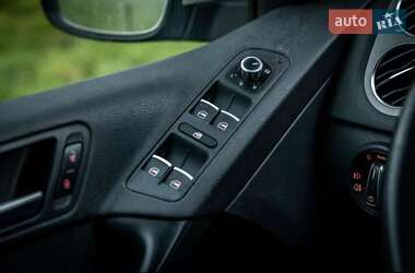 Позашляховик / Кросовер Volkswagen Tiguan 2010 в 