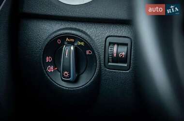 Позашляховик / Кросовер Volkswagen Tiguan 2010 в 