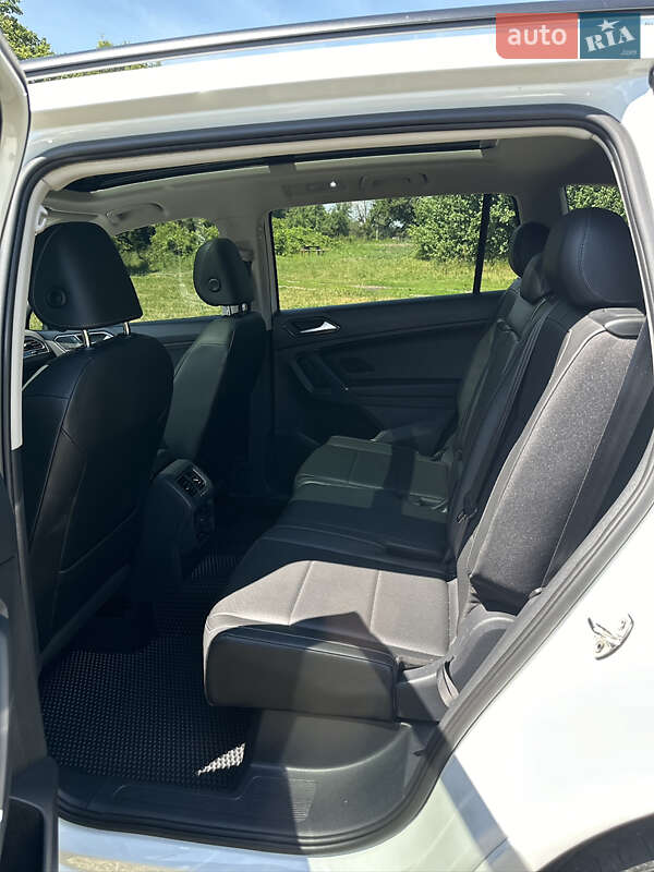 Внедорожник / Кроссовер Volkswagen Tiguan 2018 в Лохвице