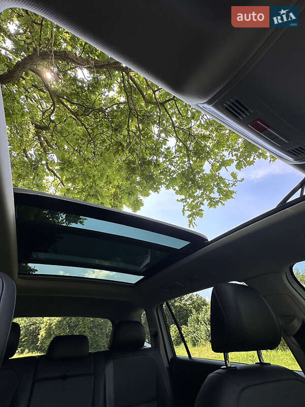 Внедорожник / Кроссовер Volkswagen Tiguan 2018 в Лохвице