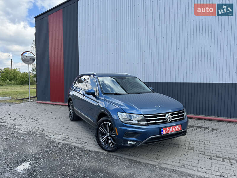 Внедорожник / Кроссовер Volkswagen Tiguan 2018 в 