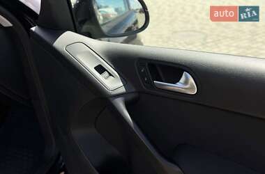 Позашляховик / Кросовер Volkswagen Tiguan 2013 в 