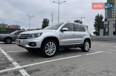 Внедорожник / Кроссовер Volkswagen Tiguan 2015 в Киеве