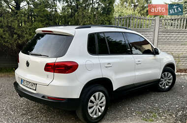 Позашляховик / Кросовер Volkswagen Tiguan 2013 в 