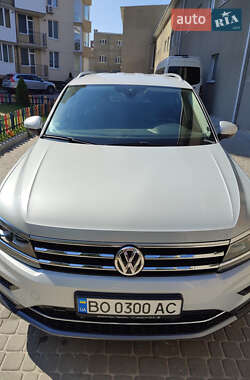 Внедорожник / Кроссовер Volkswagen Tiguan 2018 в 