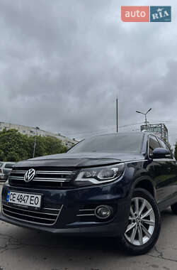 Позашляховик / Кросовер Volkswagen Tiguan 2014 в Чернівцях