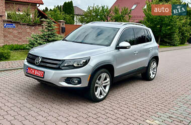 Внедорожник / Кроссовер Volkswagen Tiguan 2015 в Черновцах