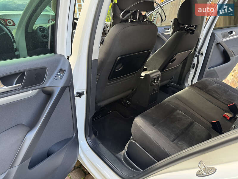 Внедорожник / Кроссовер Volkswagen Tiguan 2013 в Хусте