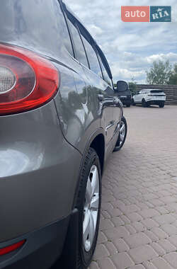 Внедорожник / Кроссовер Volkswagen Tiguan 2010 в 