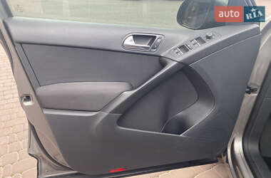 Внедорожник / Кроссовер Volkswagen Tiguan 2010 в 