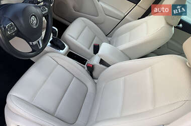 Позашляховик / Кросовер Volkswagen Tiguan 2015 в 