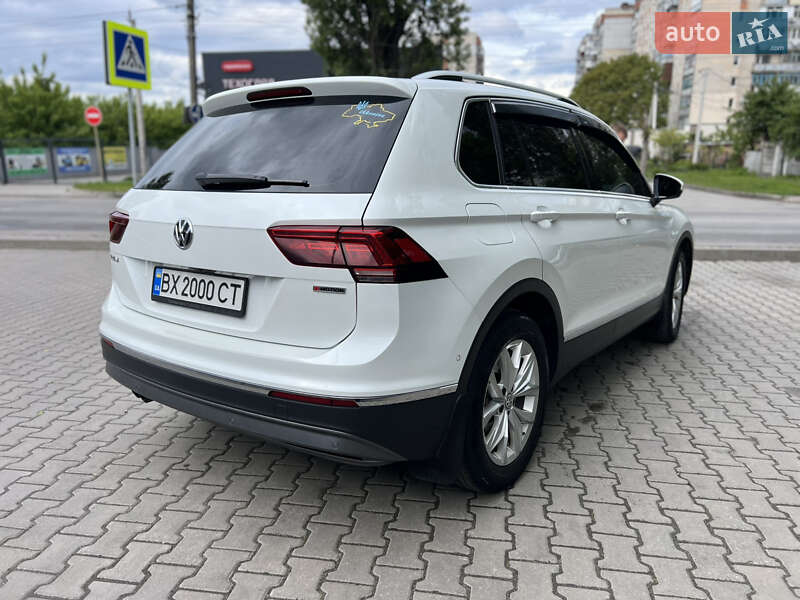 Внедорожник / Кроссовер Volkswagen Tiguan 2019 в Хмельницком