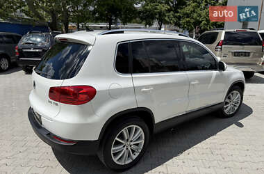Внедорожник / Кроссовер Volkswagen Tiguan 2013 в 