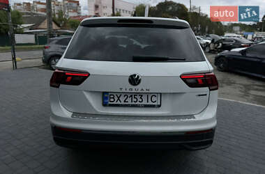 Внедорожник / Кроссовер Volkswagen Tiguan 2022 в 