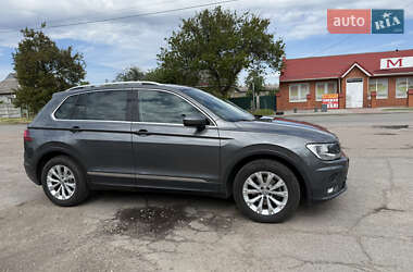 Внедорожник / Кроссовер Volkswagen Tiguan 2018 в 