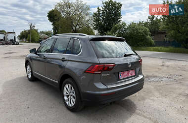 Внедорожник / Кроссовер Volkswagen Tiguan 2018 в 
